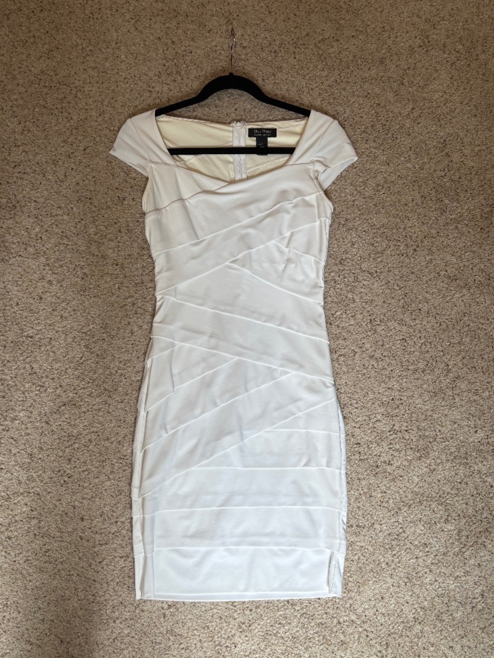 White House black market stretchy cocktail dress size 4